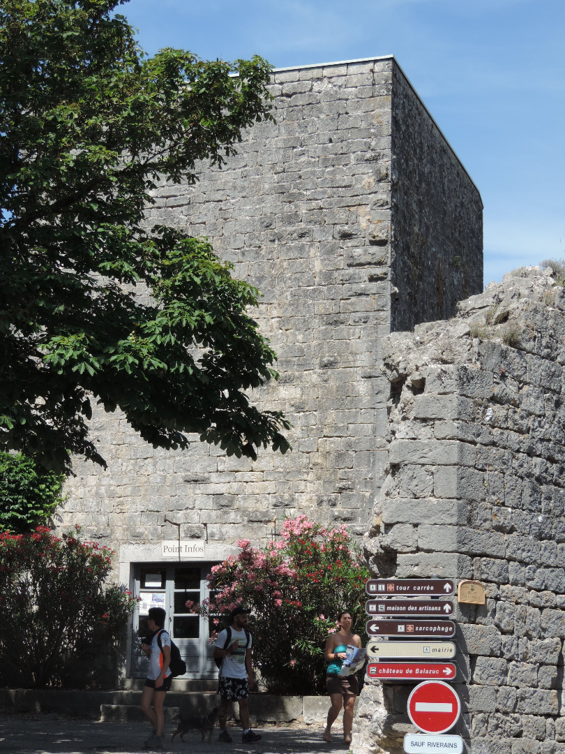 Tour Carrée - Point I